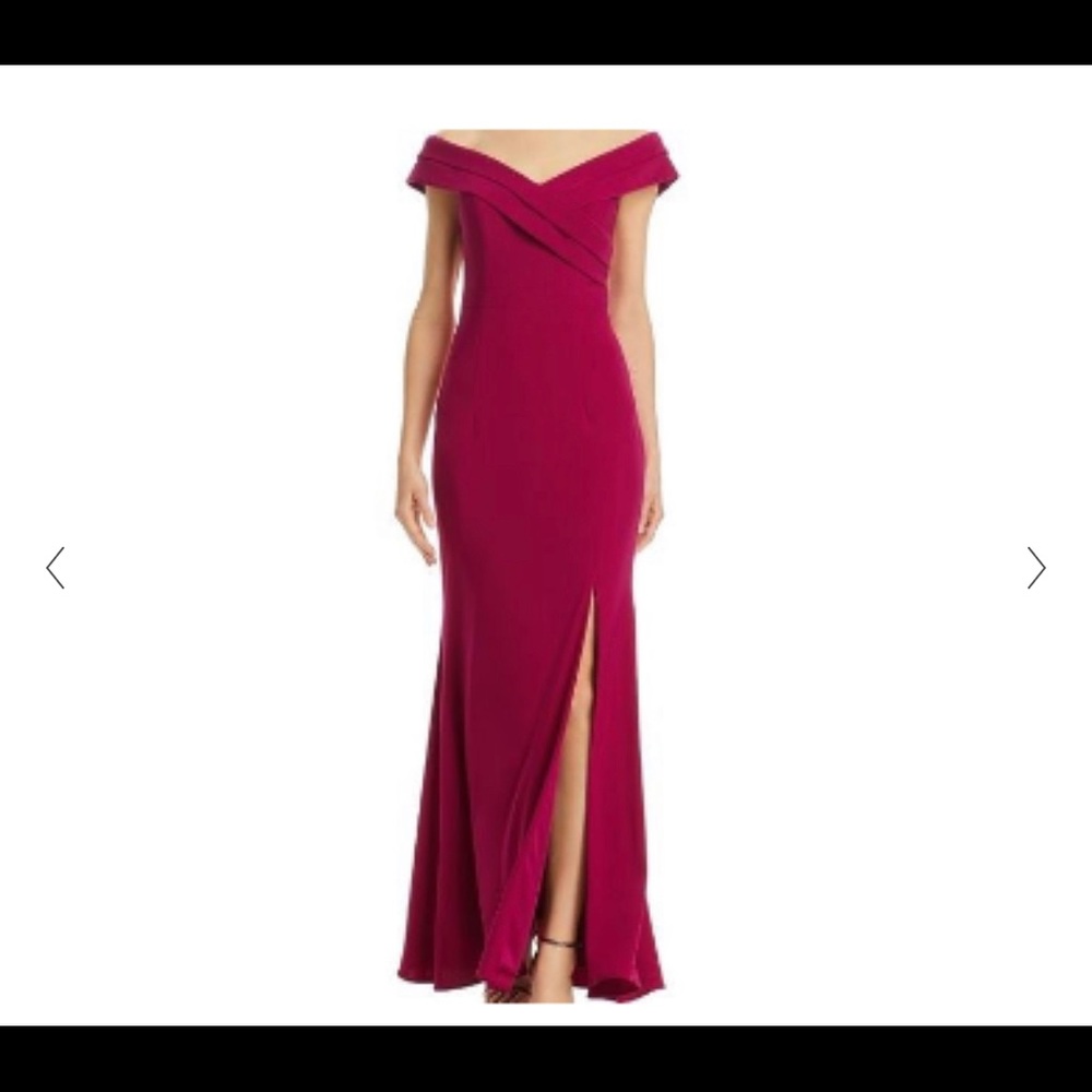 Aqua Bloomingdale’s Off the Shoulder Magenta gown, nwt